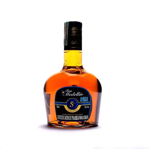 [RN00023] Ron Medellin 5 Años Botella 750 Ml